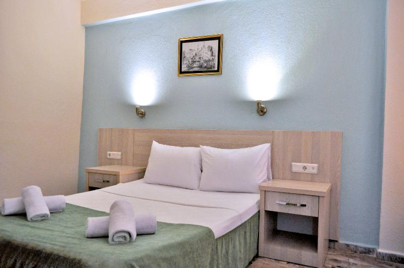 Native Hotel - Oda