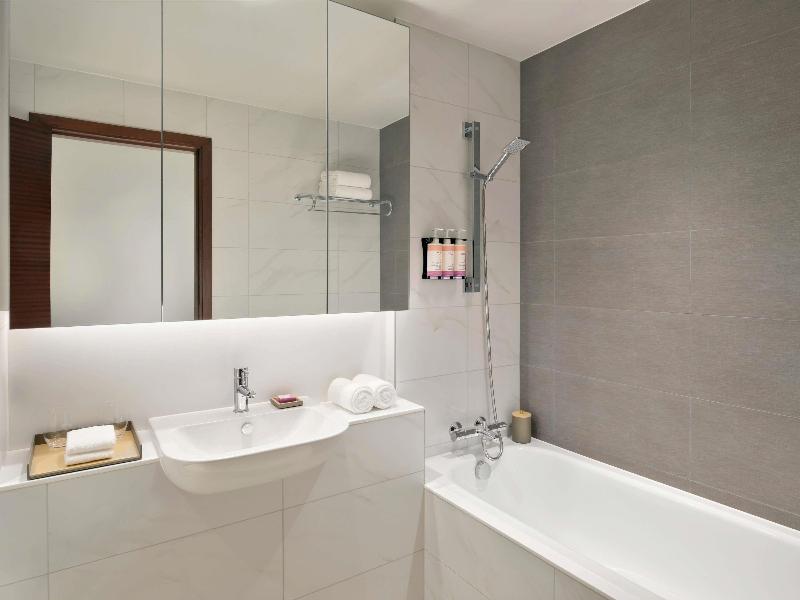 Movenpick Hotel And Apartments Ghala Muscat - Oda