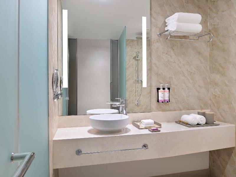 Movenpick Hotel And Apartments Ghala Muscat - Oda