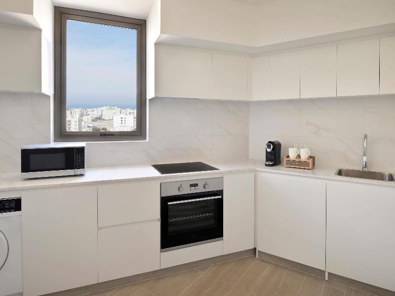 Movenpick Hotel And Apartments Ghala Muscat - Oda