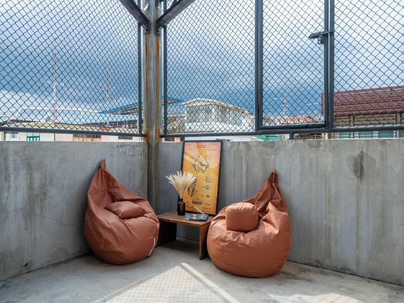 House Of Machine Boutique Hotel - Teras