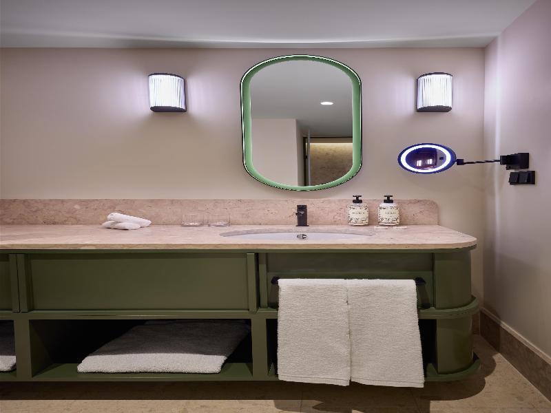 Duo Hotel Lisbon, Curio Collection by Hilton - Oda