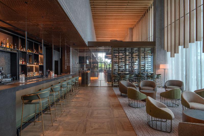 DoubleTree by Hilton Lagoa Azores - Bar
