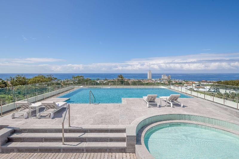 DoubleTree by Hilton Lagoa Azores - Havuz