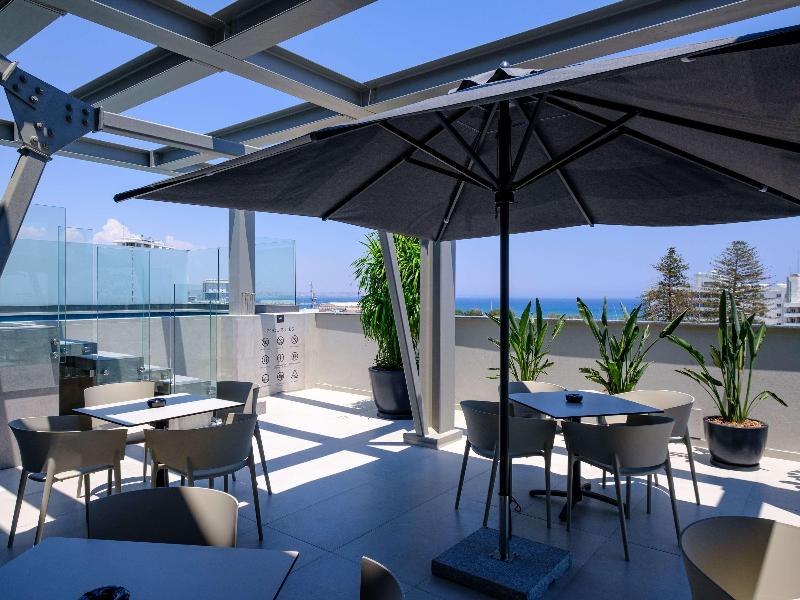 Mercure Larnaca Finikoudes Beach - Bar