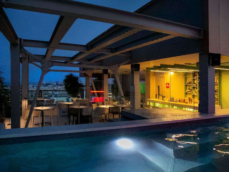 Mercure Larnaca Finikoudes Beach - Bar