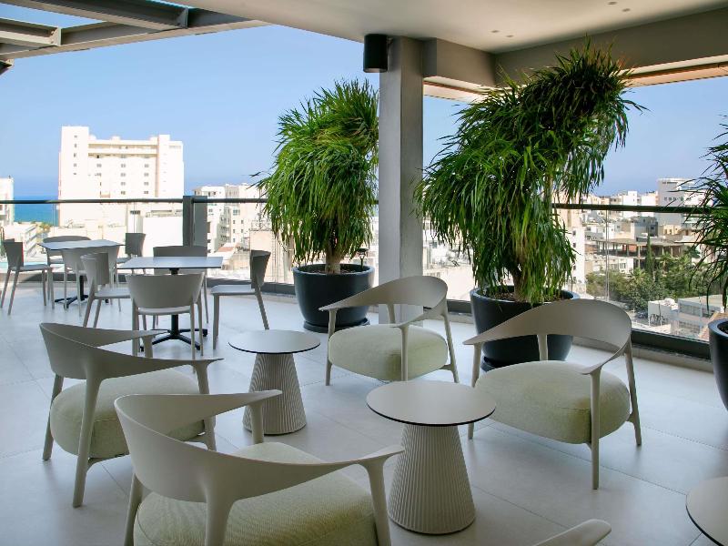 Mercure Larnaca Finikoudes Beach - Bar