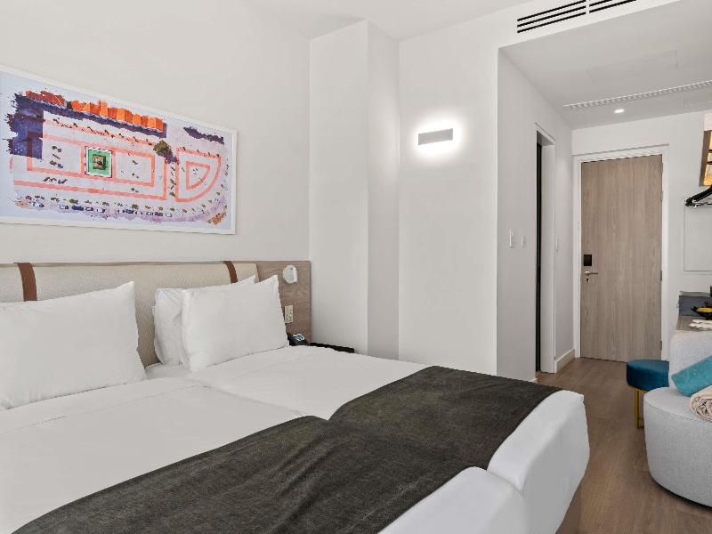 Mercure Larnaca Finikoudes Beach - Oda