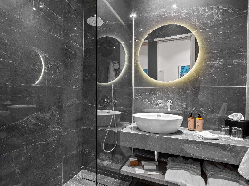 Mercure Larnaca Finikoudes Beach - Oda