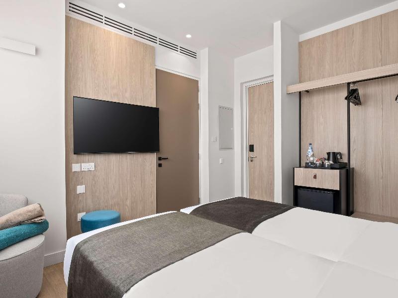 Mercure Larnaca Finikoudes Beach - Oda