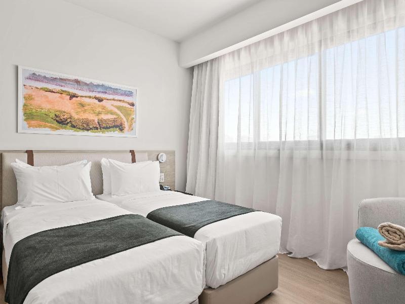 Mercure Larnaca Finikoudes Beach - Oda