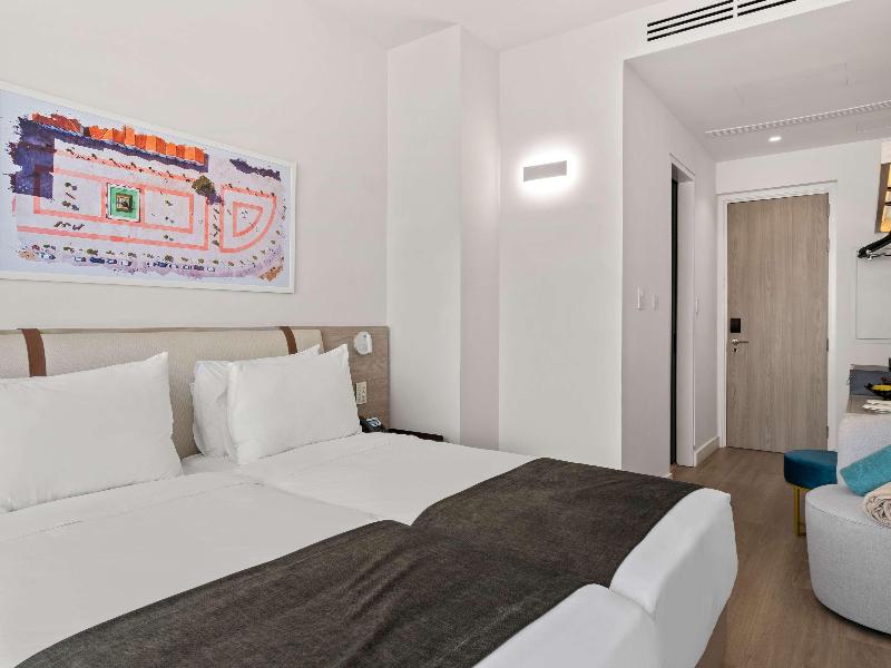 Mercure Larnaca Finikoudes Beach - Oda