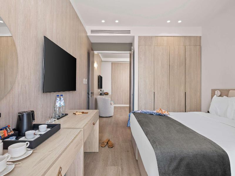 Mercure Larnaca Finikoudes Beach - Oda