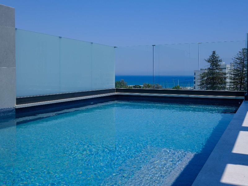 Mercure Larnaca Finikoudes Beach - Havuz