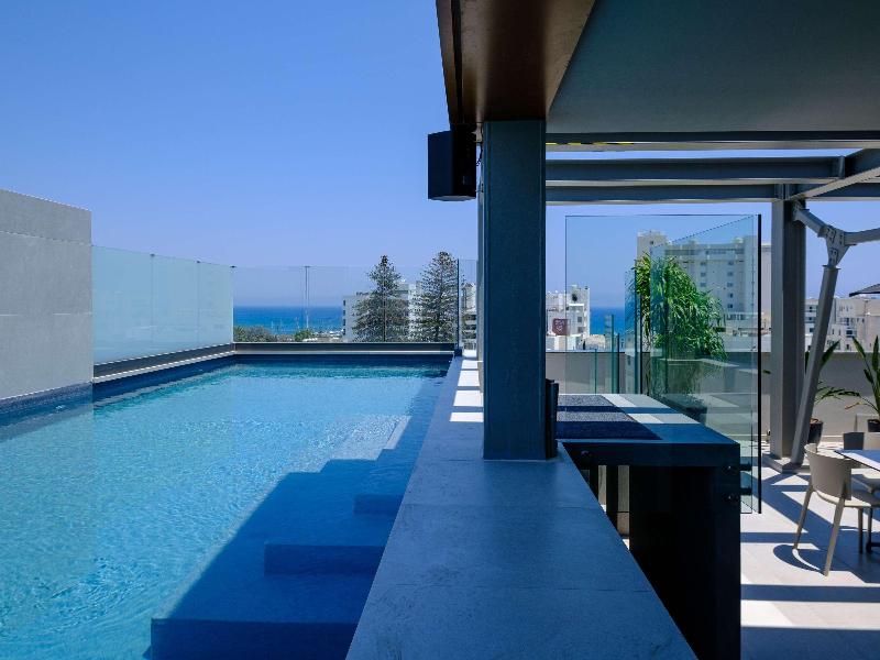 Mercure Larnaca Finikoudes Beach - Havuz