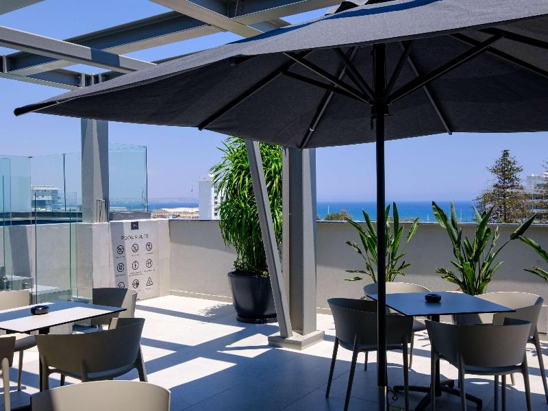 Mercure Larnaca Finikoudes Beach - Havuz