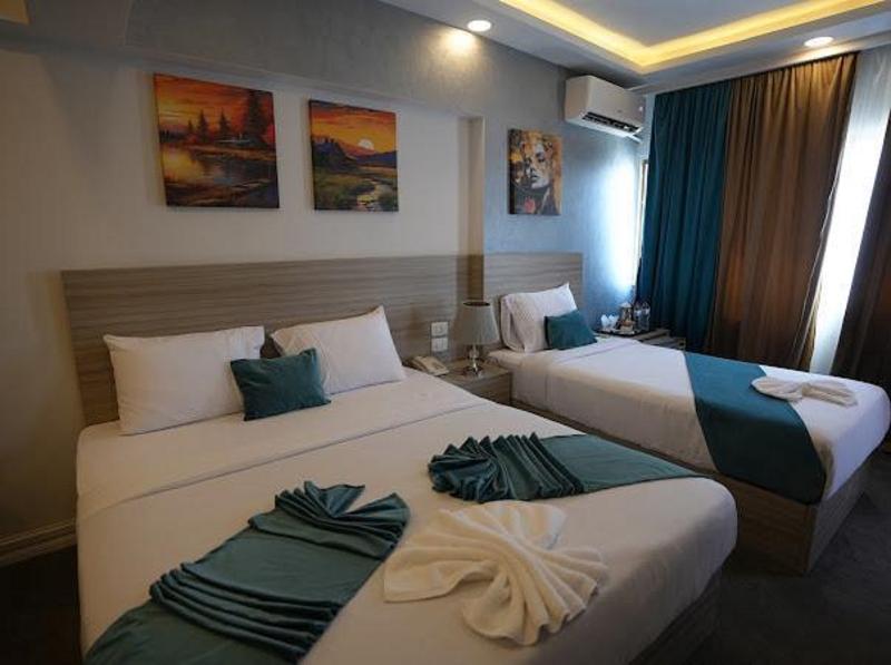Mar Charbel Hotel - Oda