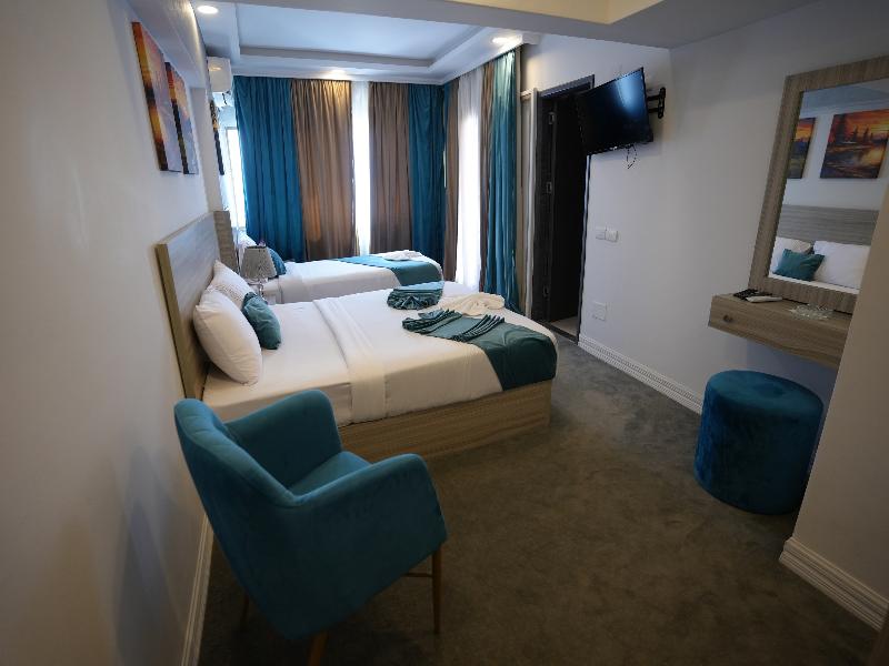 Mar Charbel Hotel - Oda