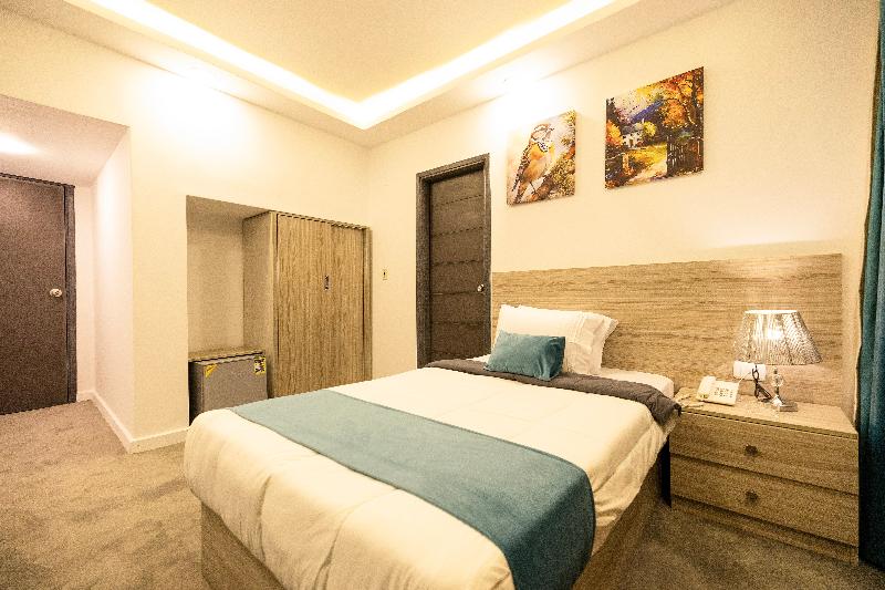 Mar Charbel Hotel - Oda