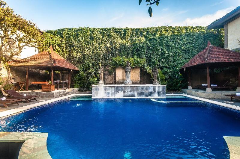 Sahadewa Resort And Spa Ubud - Havuz