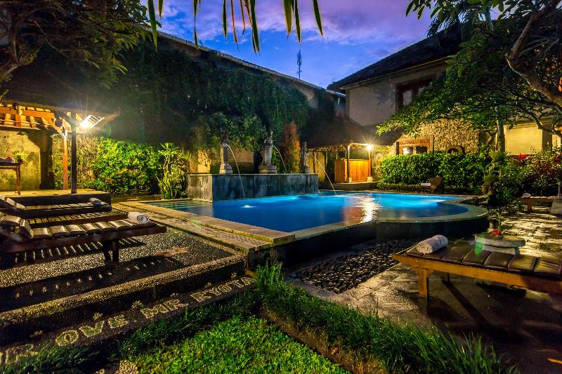 Sahadewa Resort And Spa Ubud - Havuz