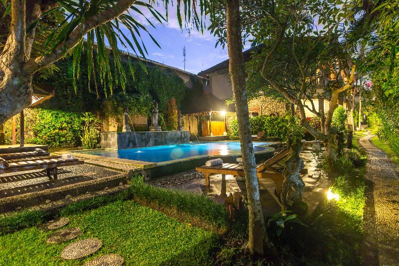 Sahadewa Resort And Spa Ubud - Havuz
