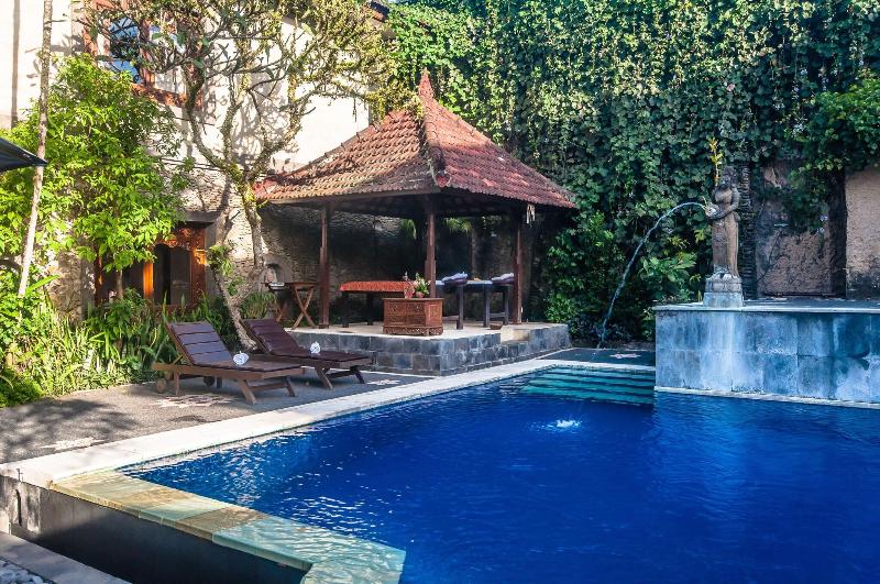 Sahadewa Resort And Spa Ubud - Havuz