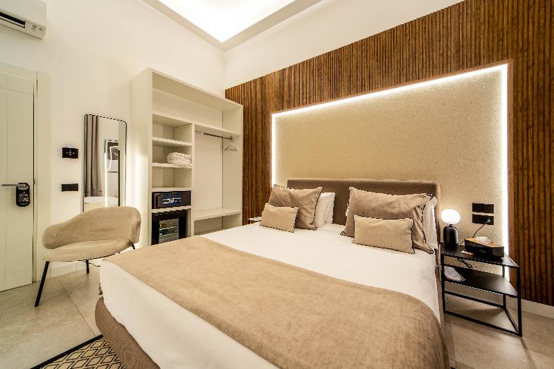 Mamalu Studios And Suites - Oda