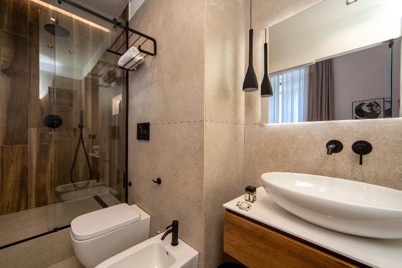 Mamalu Studios And Suites - Oda