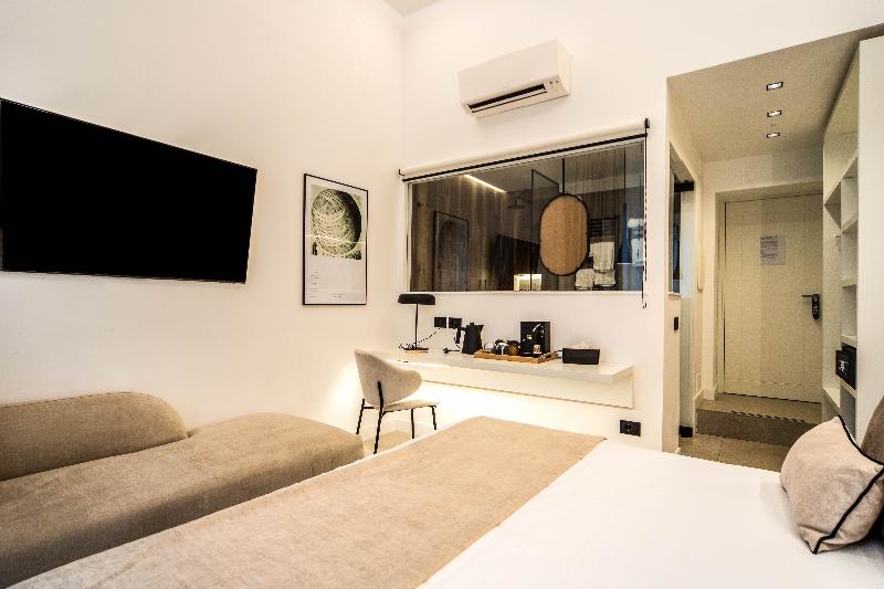 Mamalu Studios And Suites - Oda