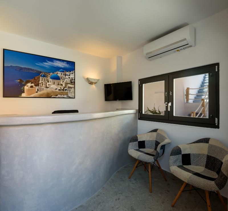White Dream Suites - Lobi