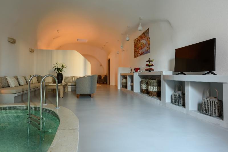 White Dream Suites - Oda