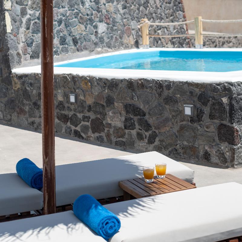 White Dream Suites - Havuz