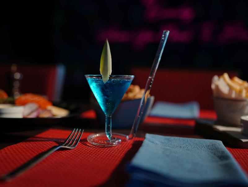 Golden Tulip Muscat - Bar