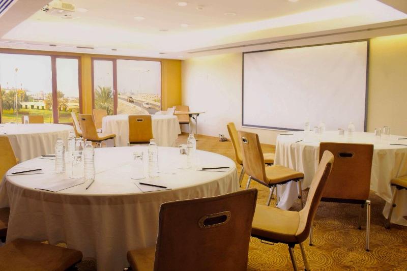 Golden Tulip Muscat - Toplantı