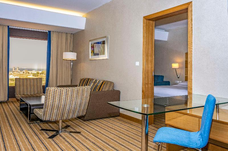 Golden Tulip Muscat - Oda