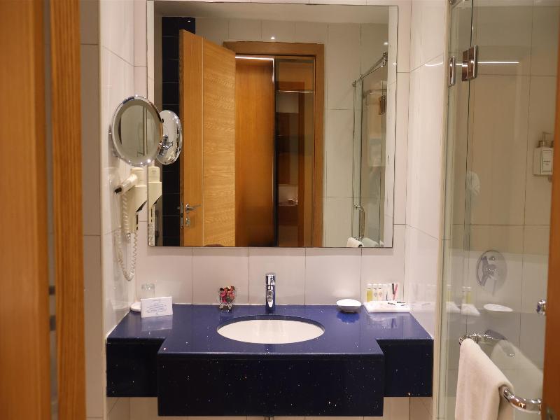 Golden Tulip Muscat - Oda