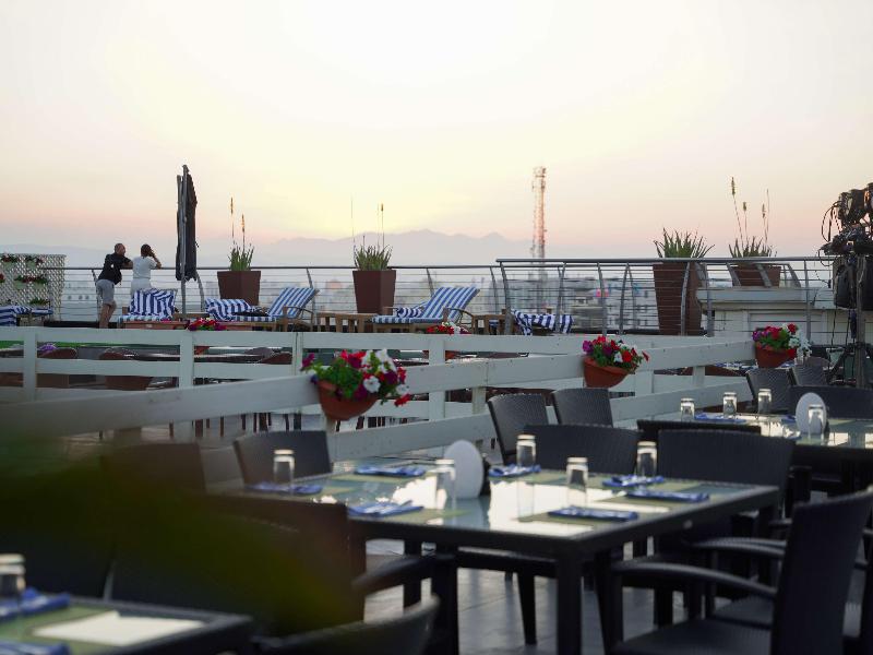 Golden Tulip Muscat - Havuz