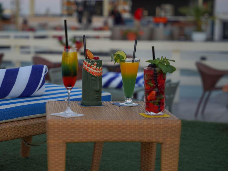Golden Tulip Muscat - Havuz