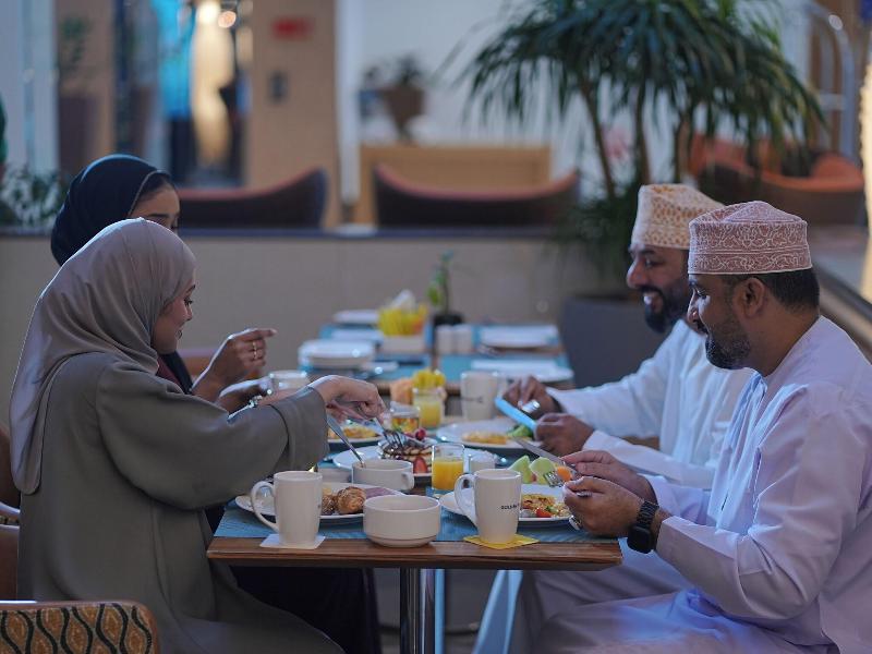 Golden Tulip Muscat - Restoran