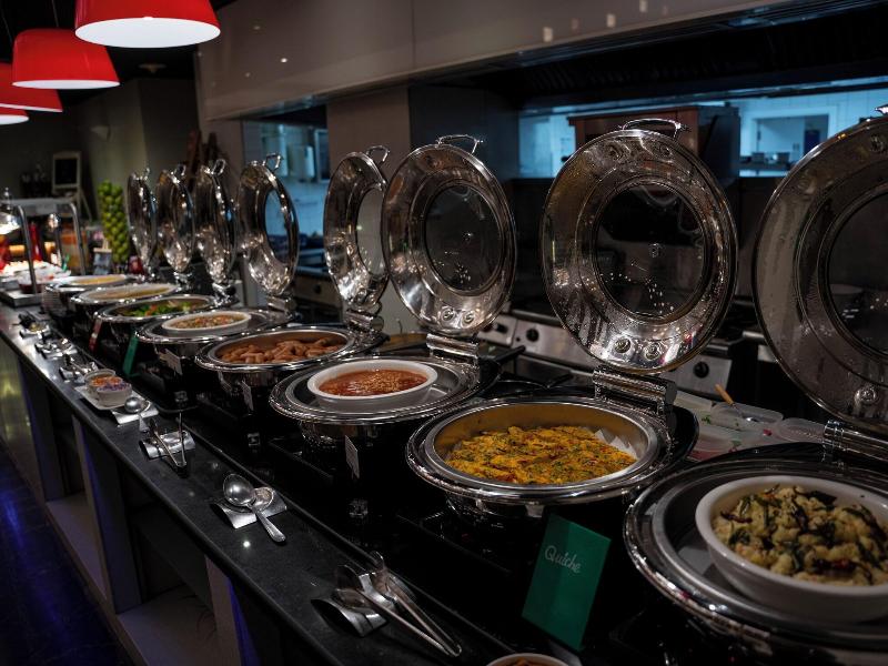 Golden Tulip Muscat - Restoran