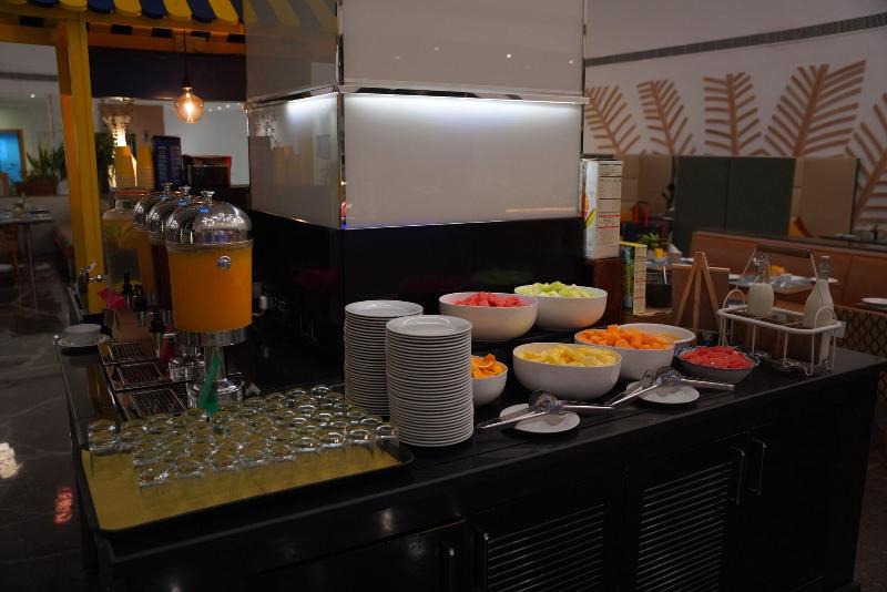 Golden Tulip Muscat - Restoran