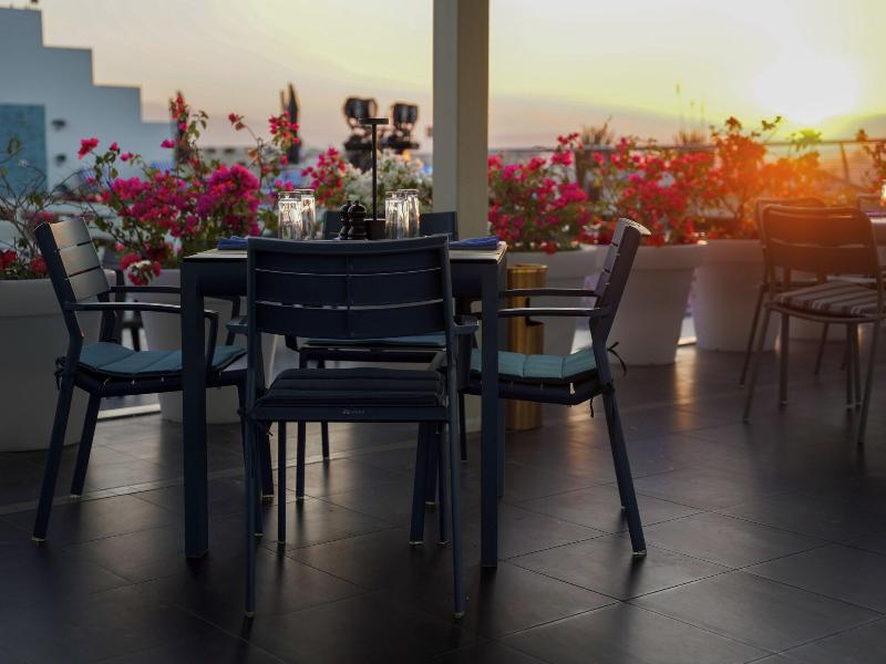 Golden Tulip Muscat - Teras