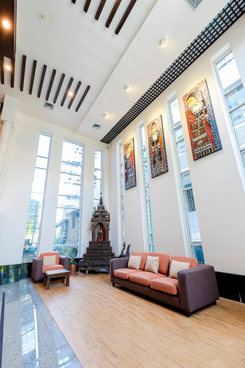 Pinnacle Lumpinee Park - Lobi