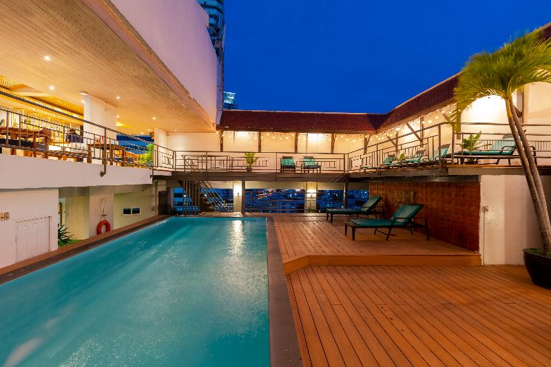Pinnacle Lumpinee Park - Havuz