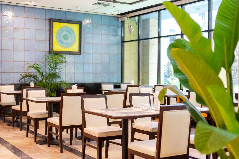 Pinnacle Lumpinee Park - Restoran