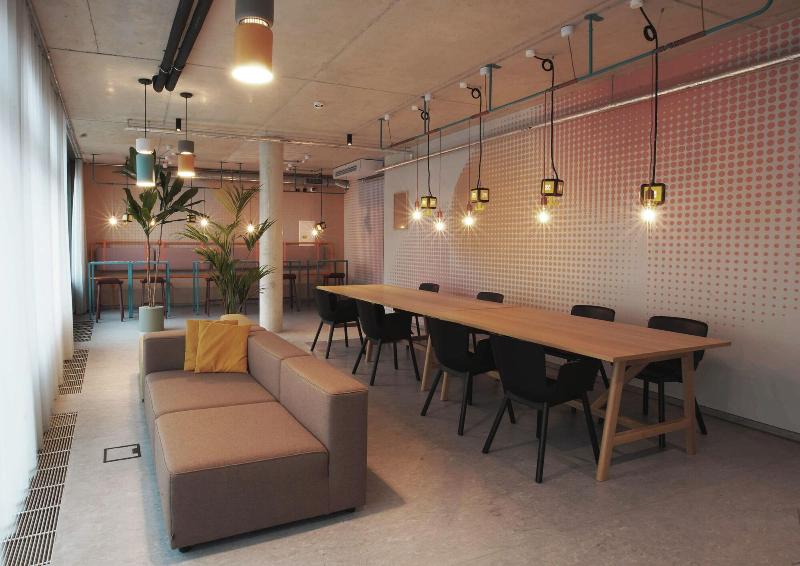 Basecamp Hotel Dortmund - Lobi