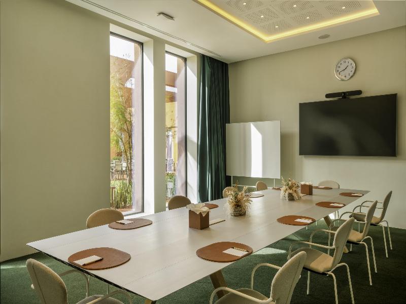 Doubletree By Hilton Ben Guerir Hotel & Residences - Toplantı