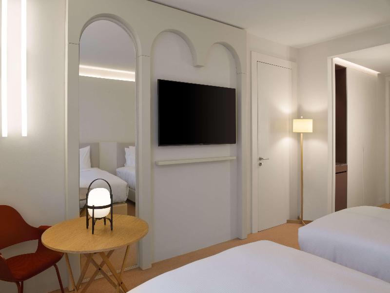 Doubletree By Hilton Ben Guerir Hotel & Residences - Oda