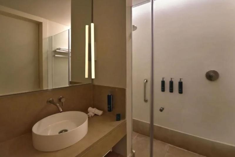 Doubletree By Hilton Ben Guerir Hotel & Residences - Oda